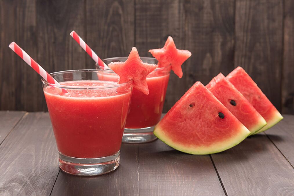 Fresh watermelon with watermelon slices - a tasty food to lose weight